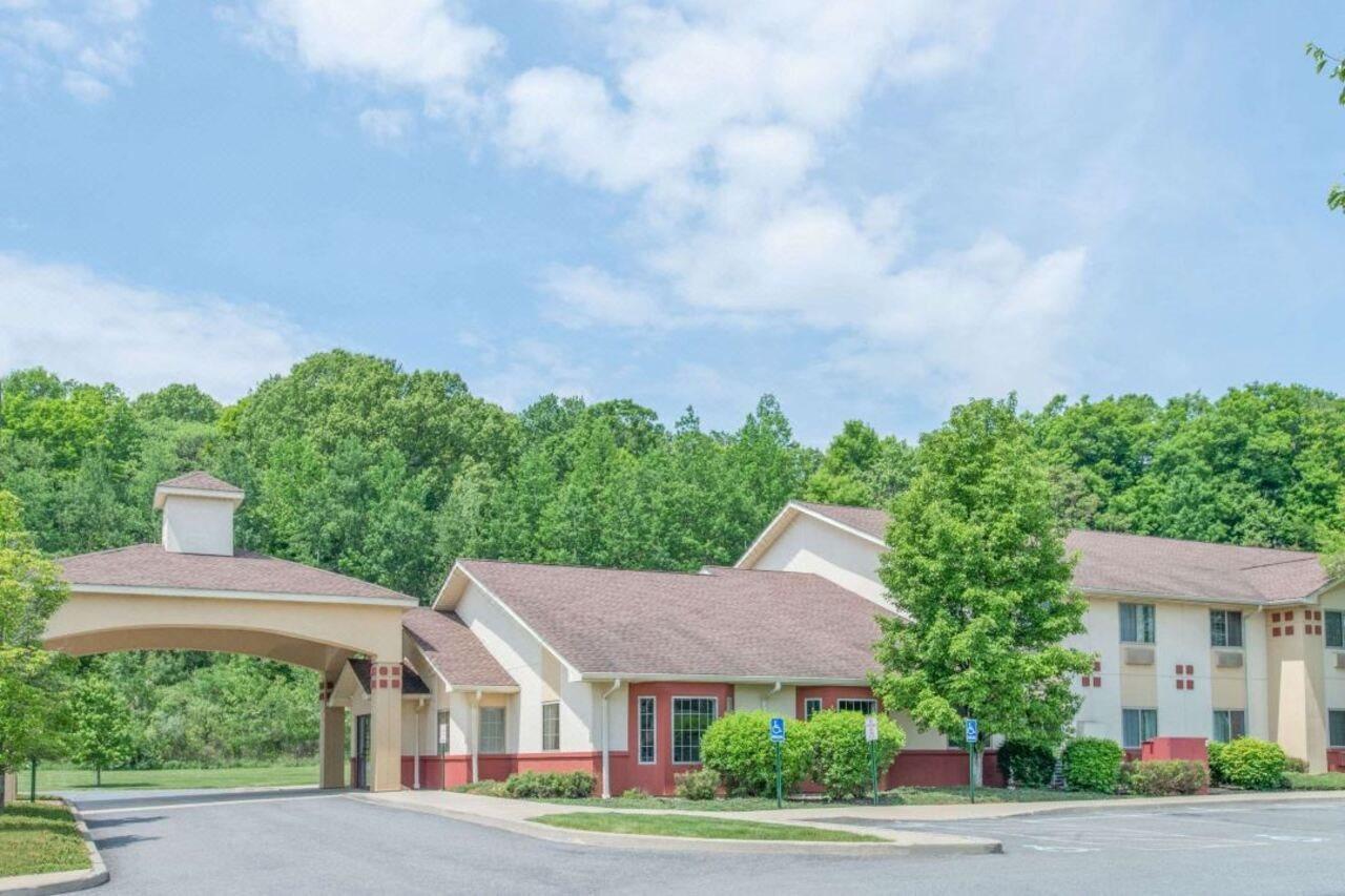 Surestay Plus Hotel By Best Western Highland Poughkeepsie Exterior photo