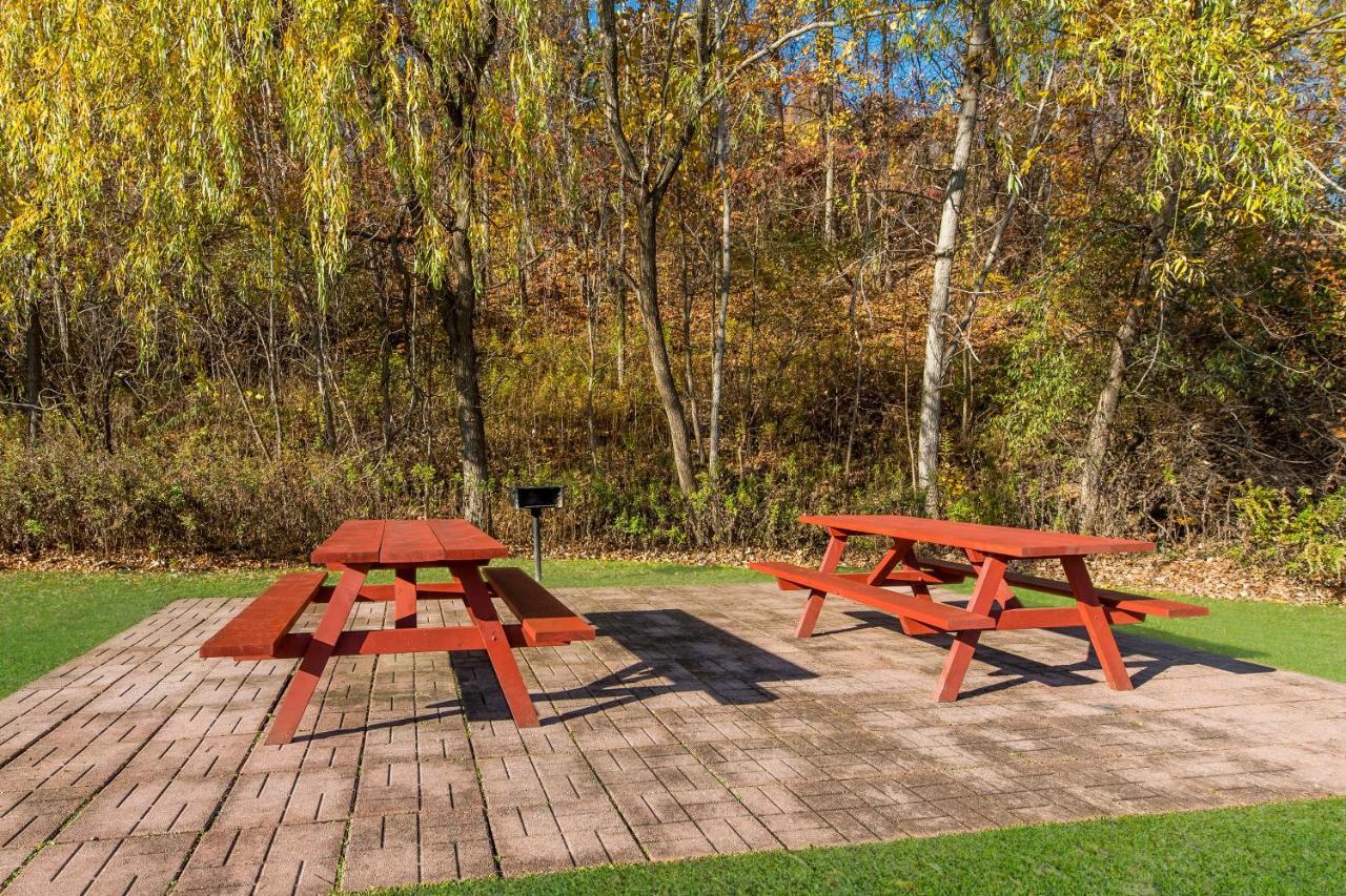Surestay Plus Hotel By Best Western Highland Poughkeepsie Exterior photo