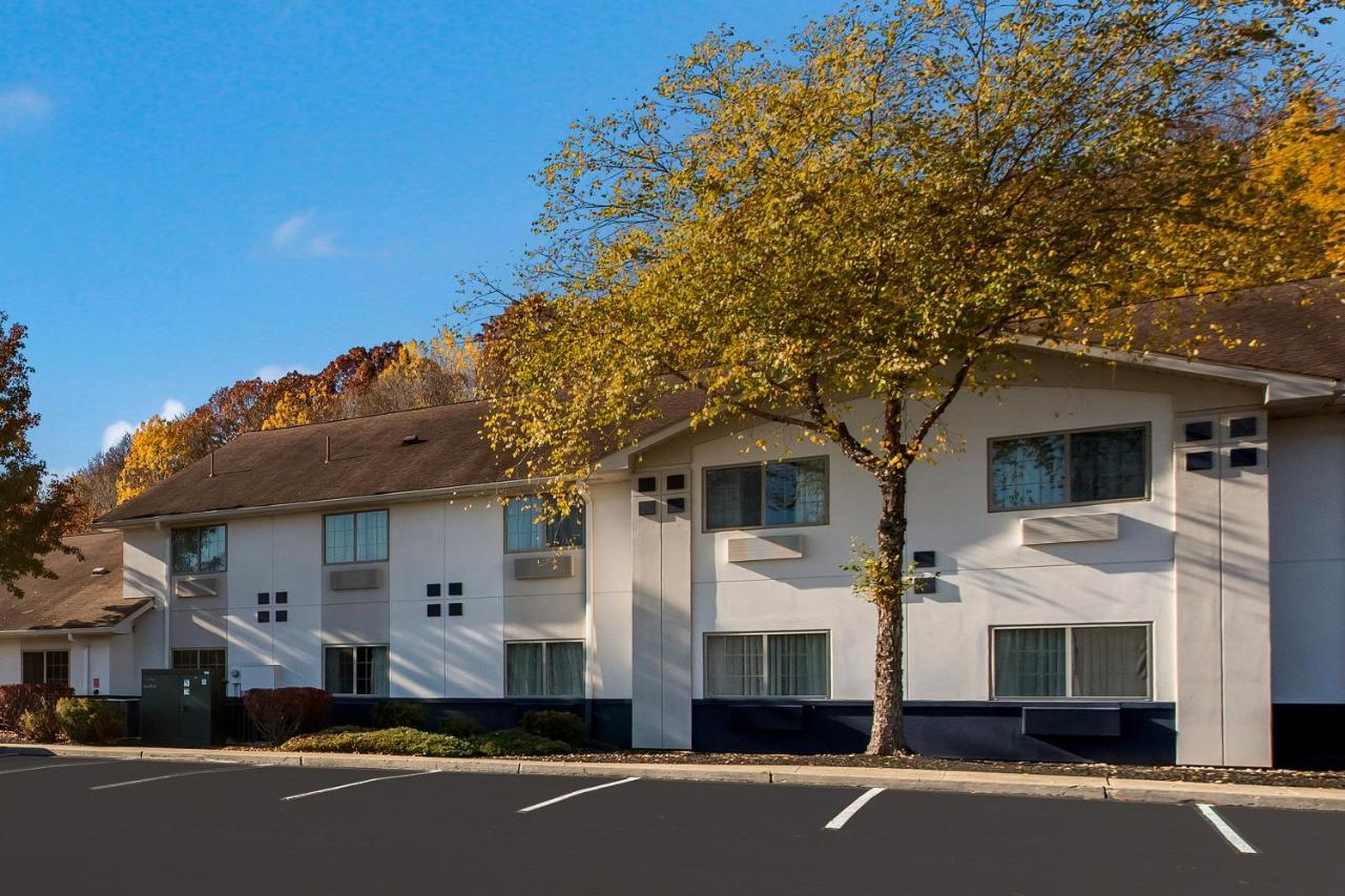 Surestay Plus Hotel By Best Western Highland Poughkeepsie Exterior photo